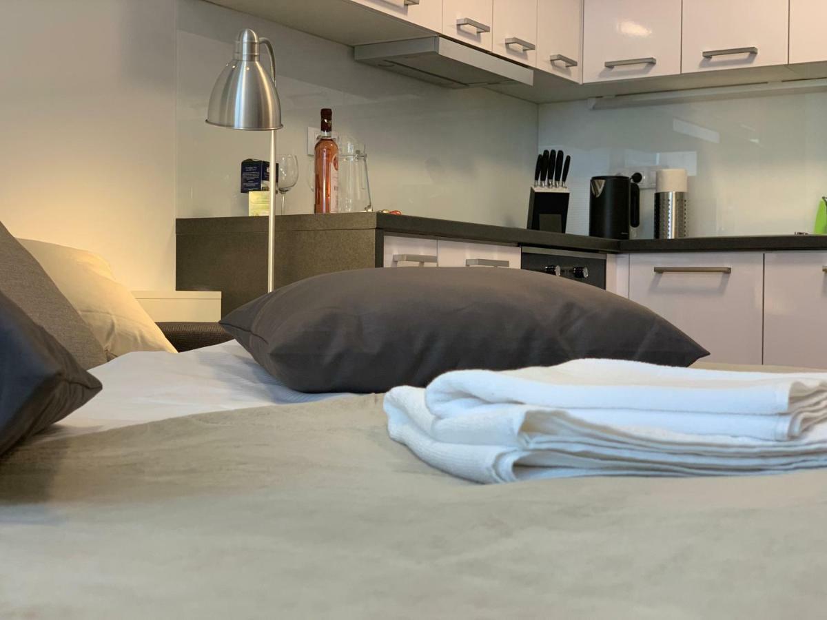 Ap 1 - Apartments 4U Brezinova "Overnight Simply" Hradec Kralove Luaran gambar